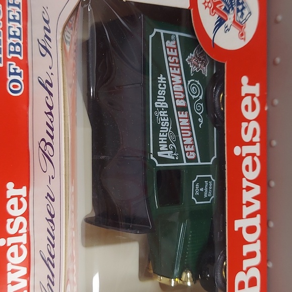 Models of days gone budweiser. Distributor diecast,dated 1979 adult collectable - Picture 7 of 9